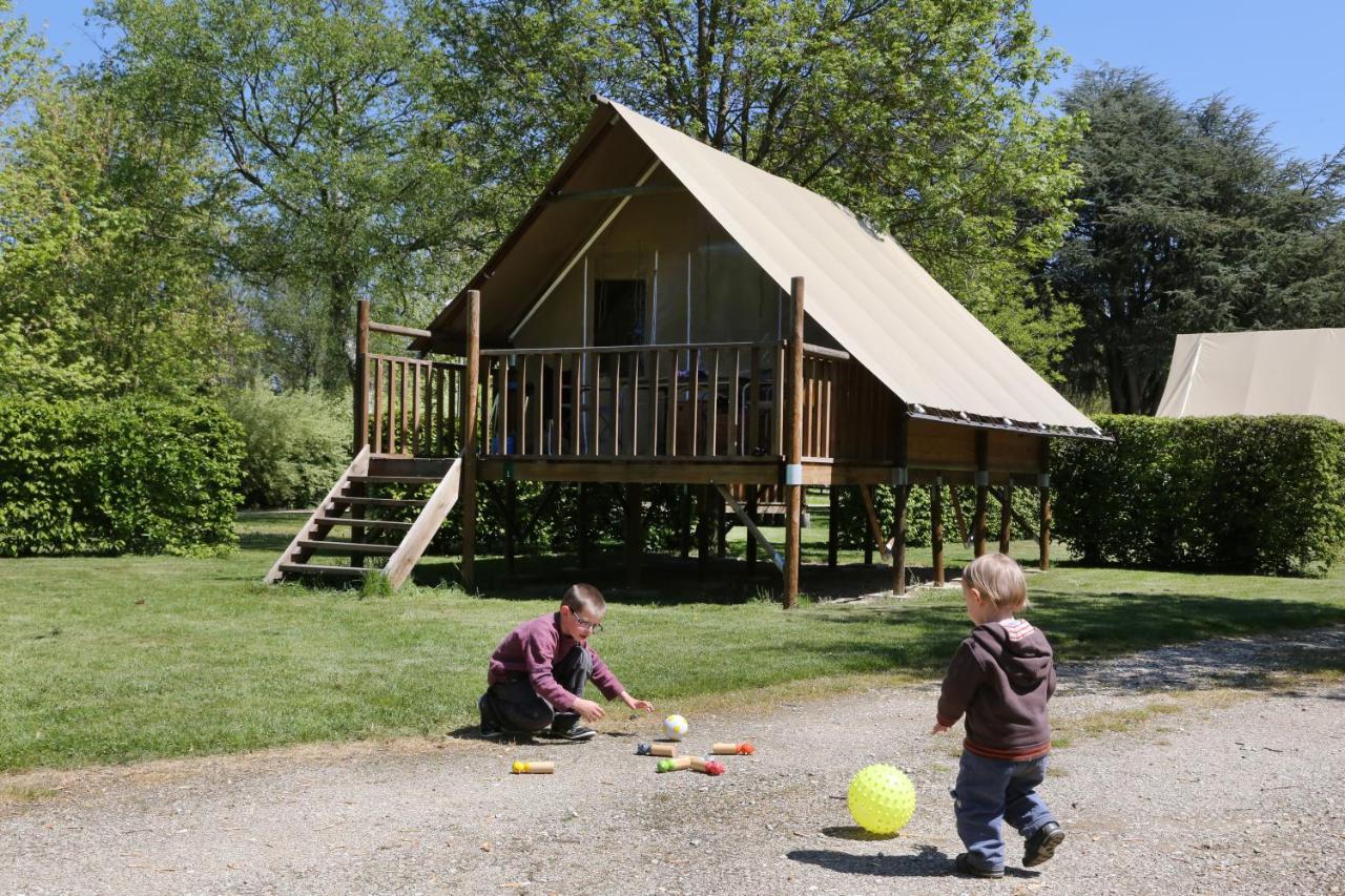 Camping Le Nid Du Parc Villars-les-Dombes Exterior photo