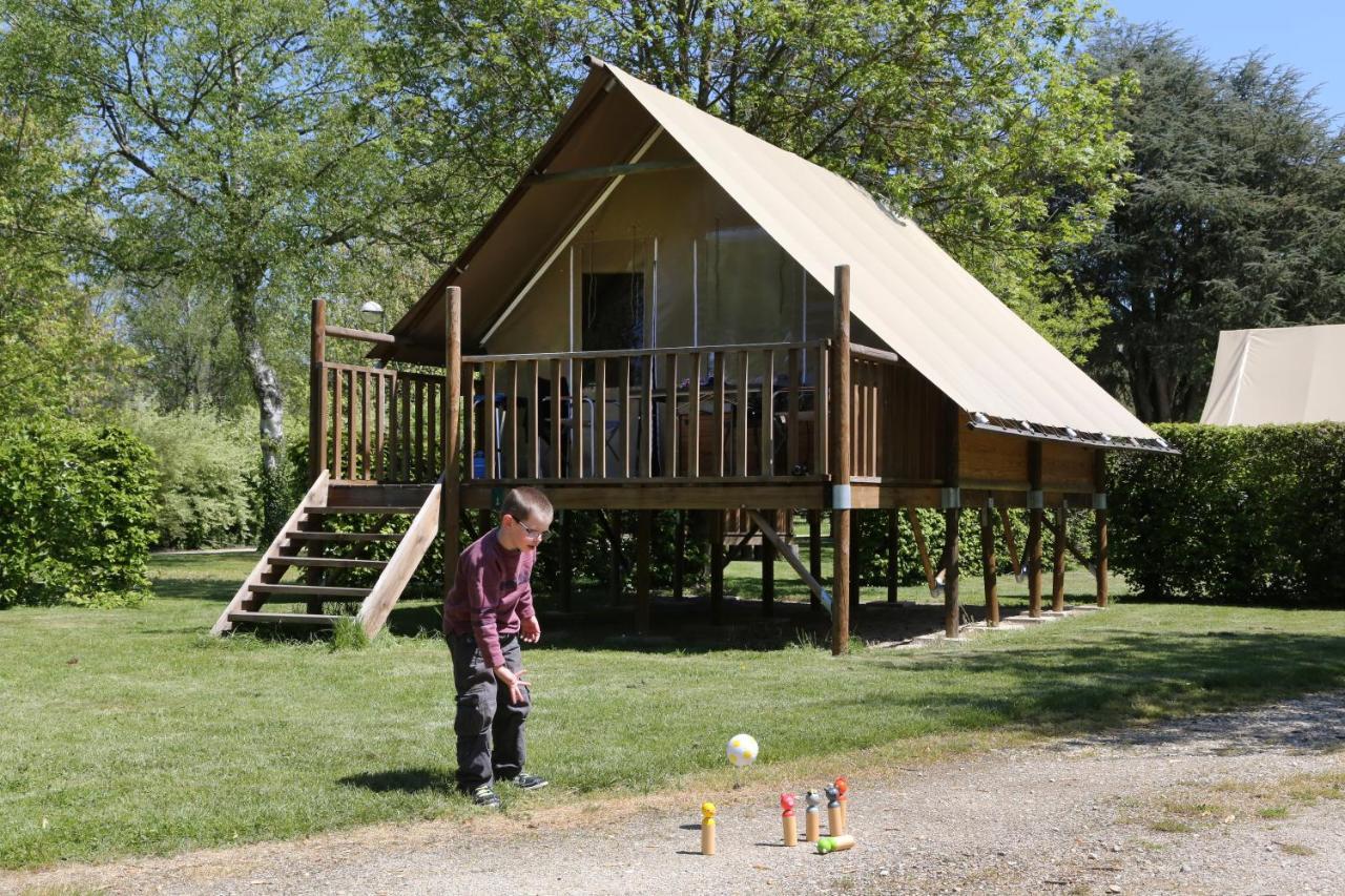 Camping Le Nid Du Parc Villars-les-Dombes Exterior photo