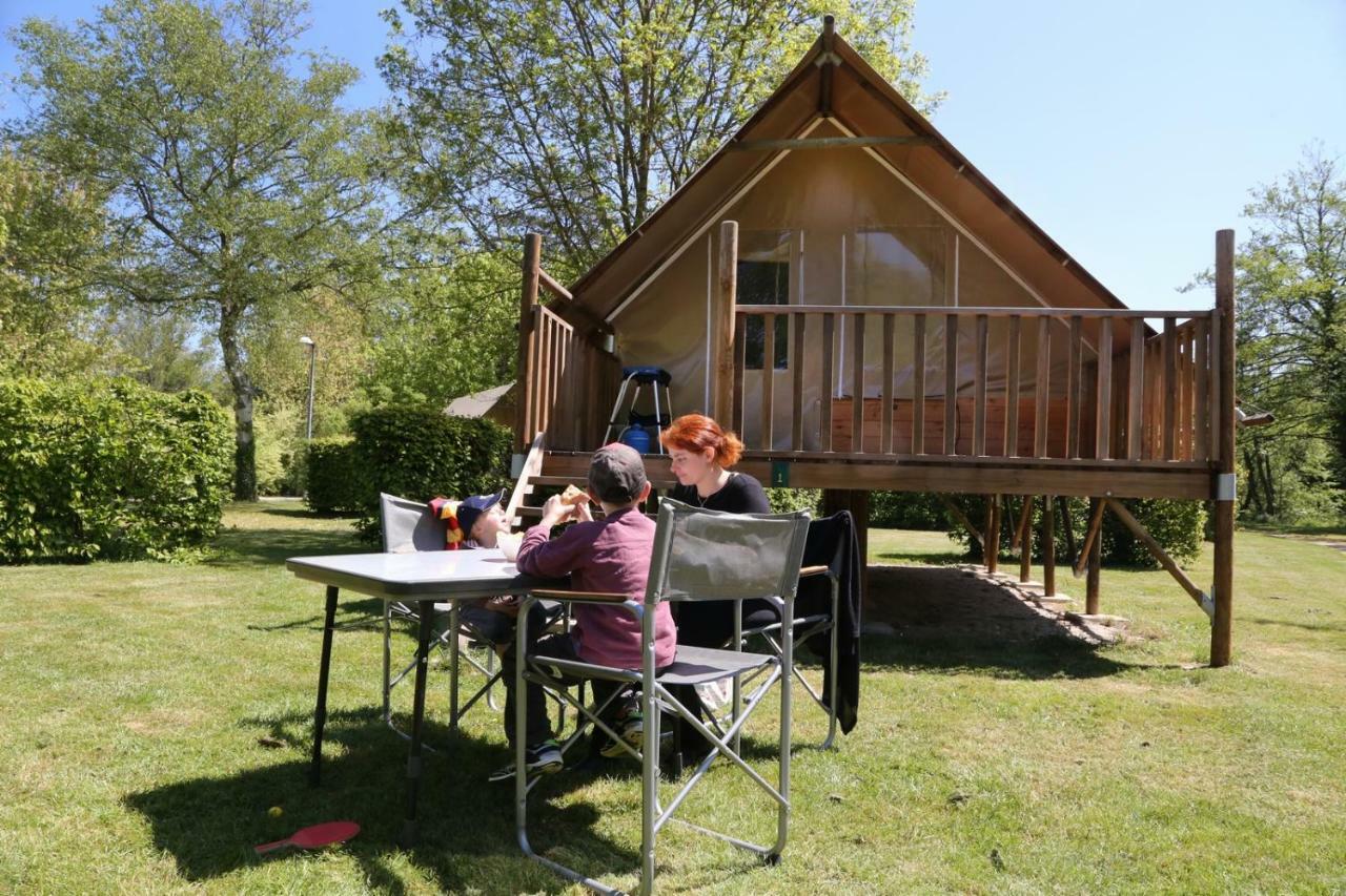 Camping Le Nid Du Parc Villars-les-Dombes Exterior photo
