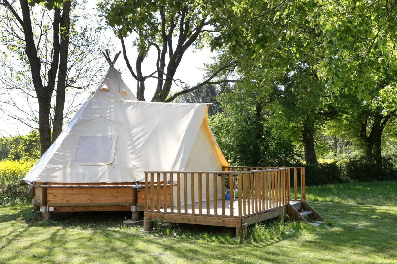 Camping Le Nid Du Parc Villars-les-Dombes Exterior photo